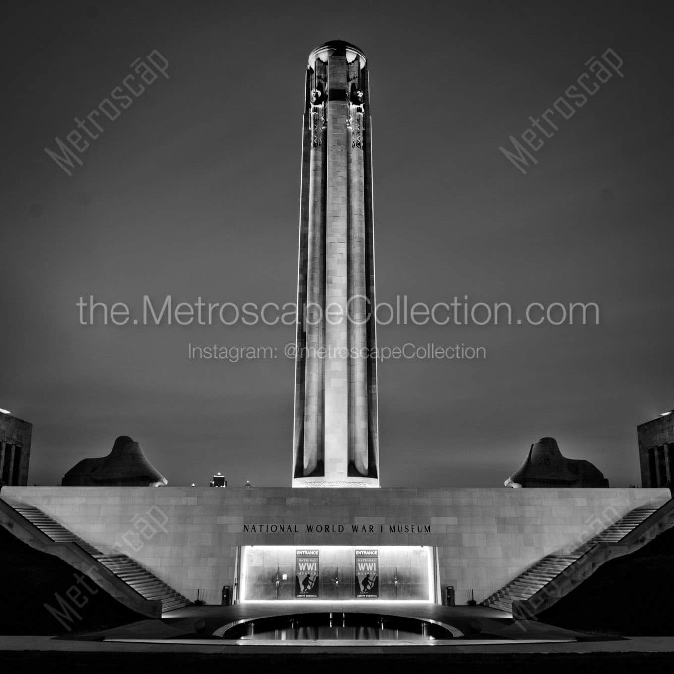 ww1 memorial museum Black & White Wall Art