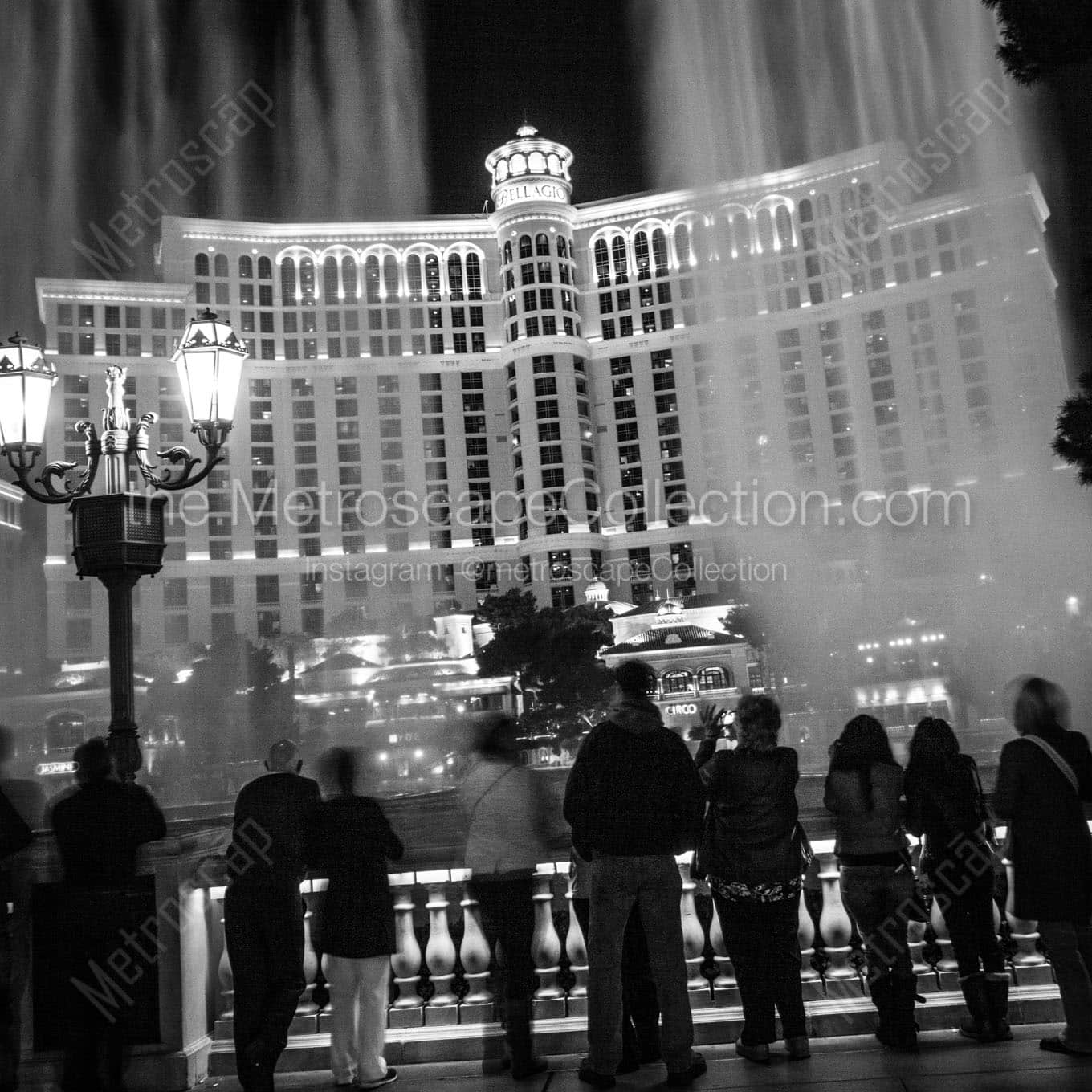 bellagio fountain show at night Black & White Wall Art