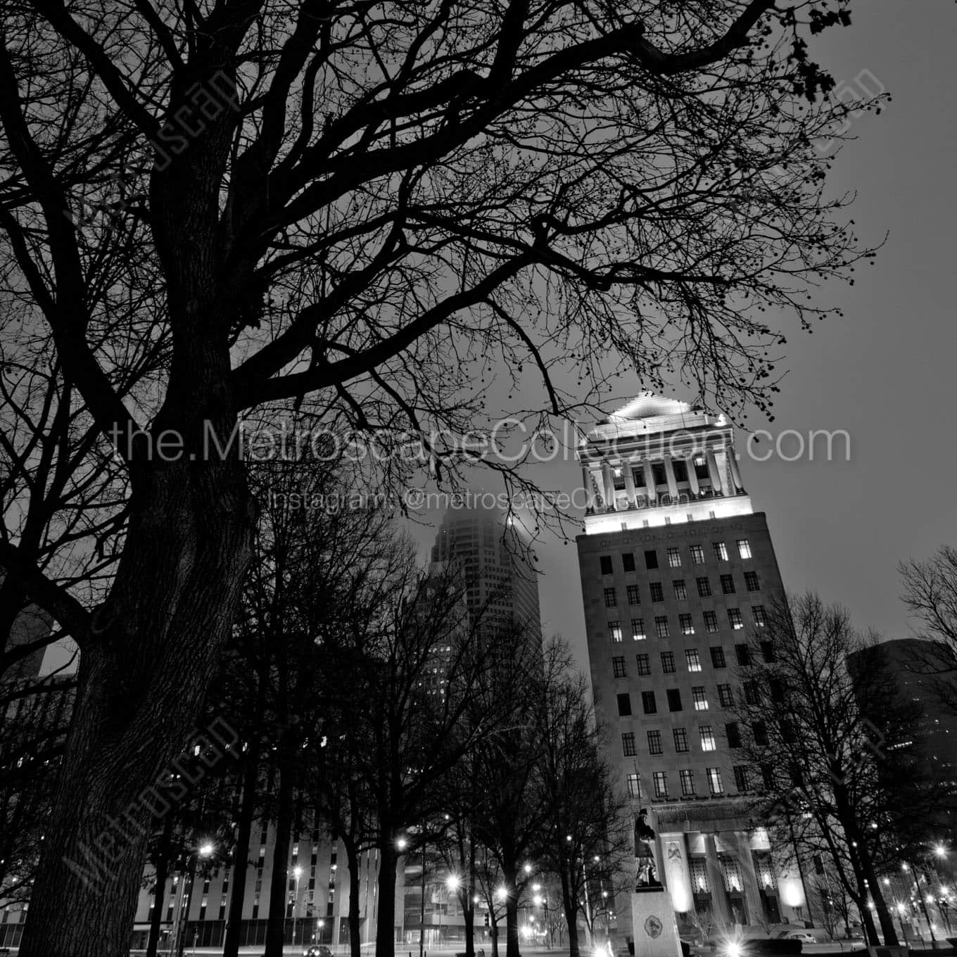 civil courts building at night Black & White Wall Art
