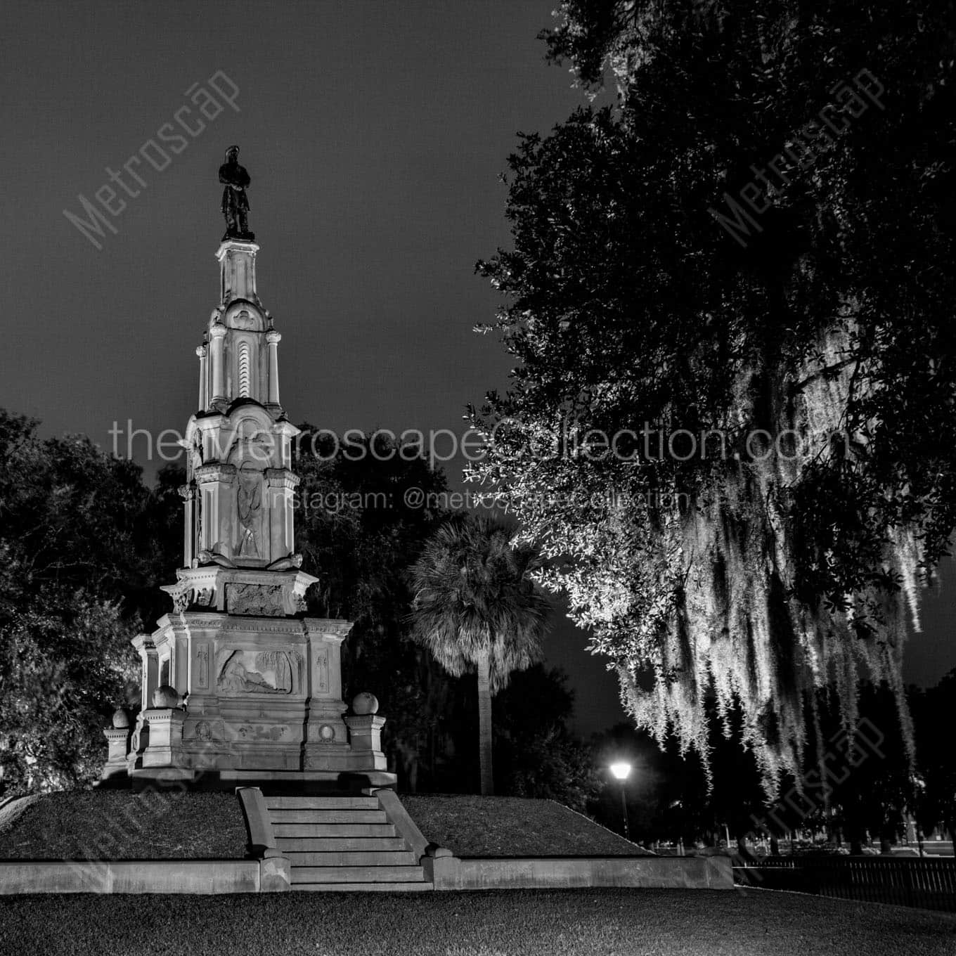 confederate soldiers monument forsyth park Black & White Wall Art
