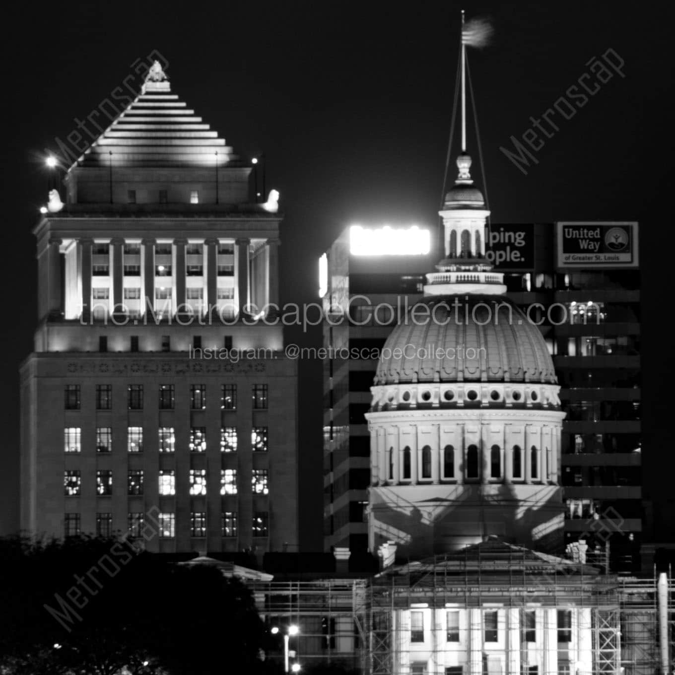 courthouse civil courts building at night Black & White Wall Art