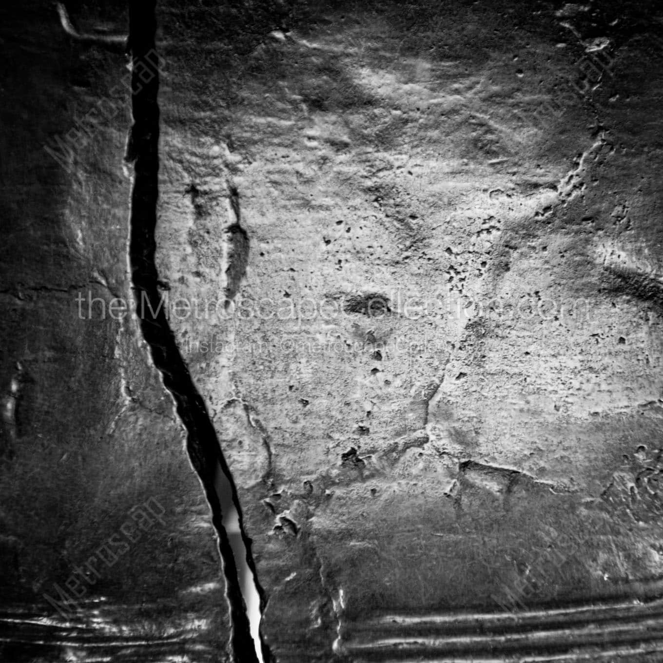 crack in the liberty bell Black & White Wall Art