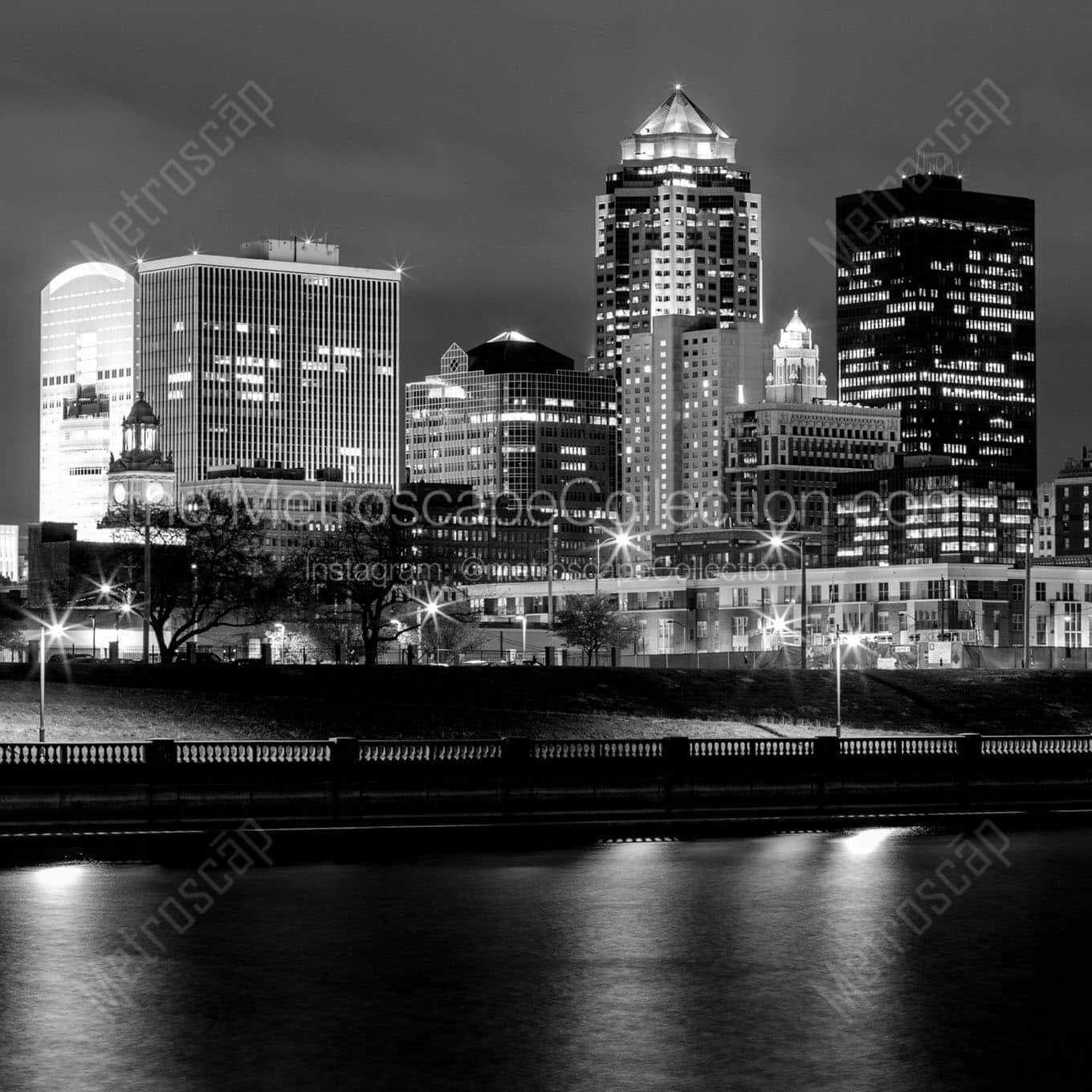 des moines iowa skyline at night Black & White Wall Art