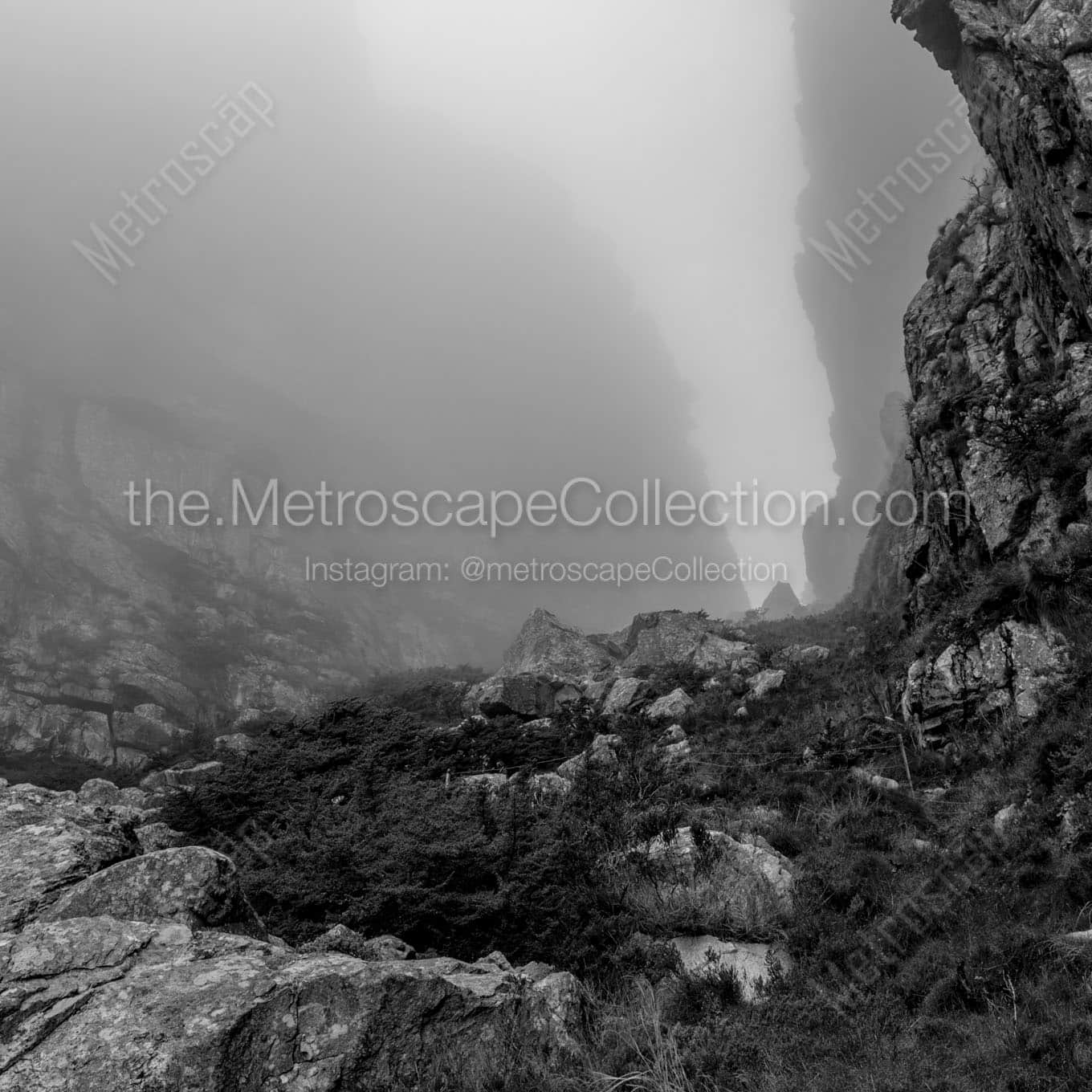foggy platte klip gorge trail table mountain Black & White Wall Art