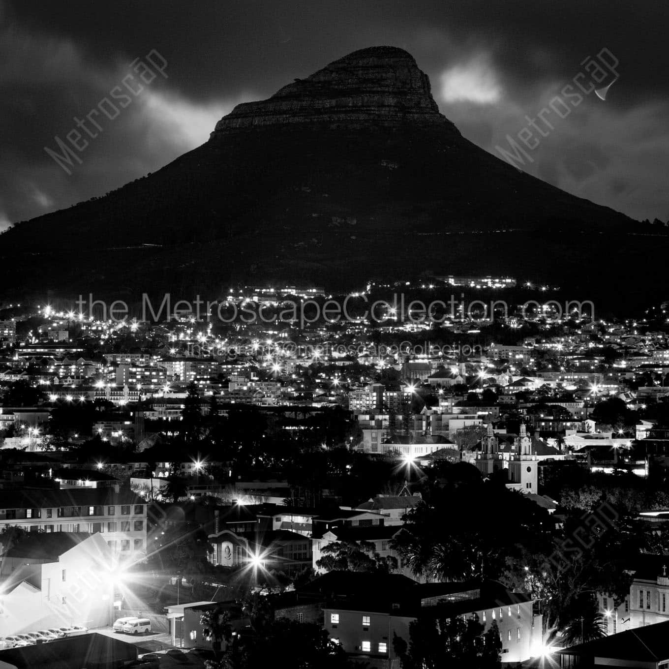 gardens district at lions head at night Black & White Wall Art