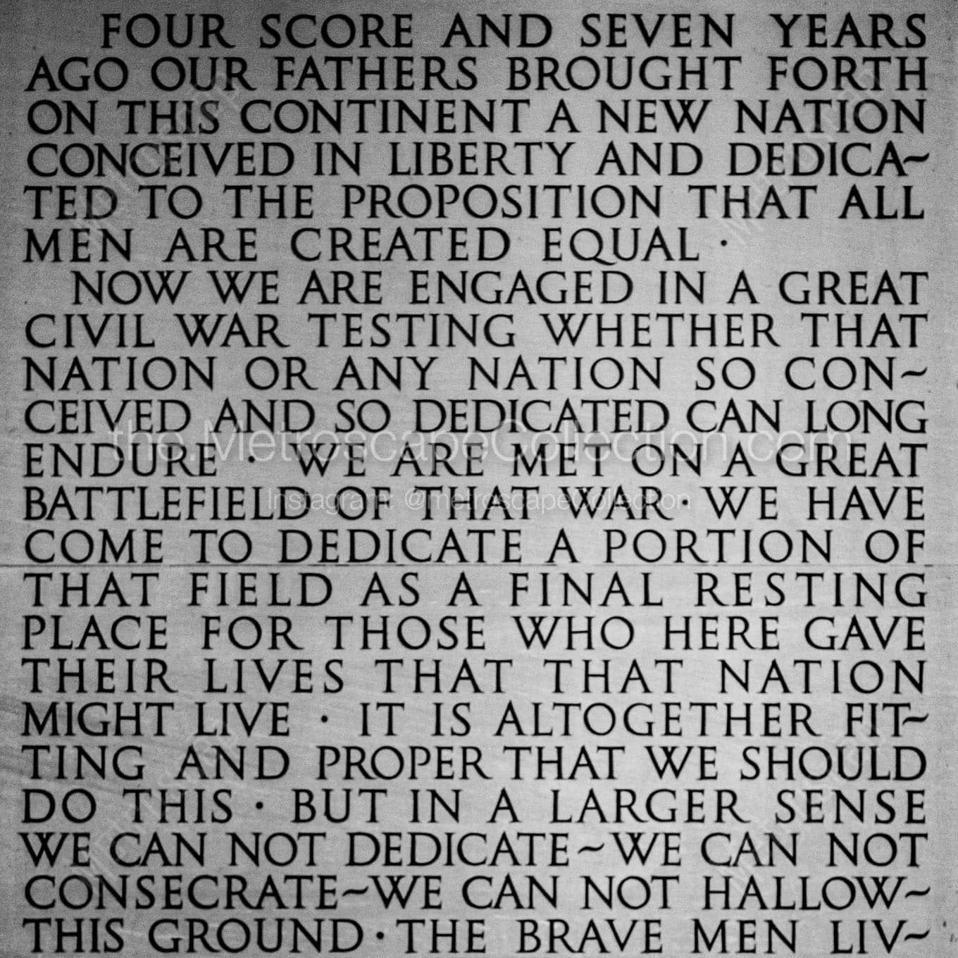 gettysburg address in lincoln memorial Black & White Wall Art