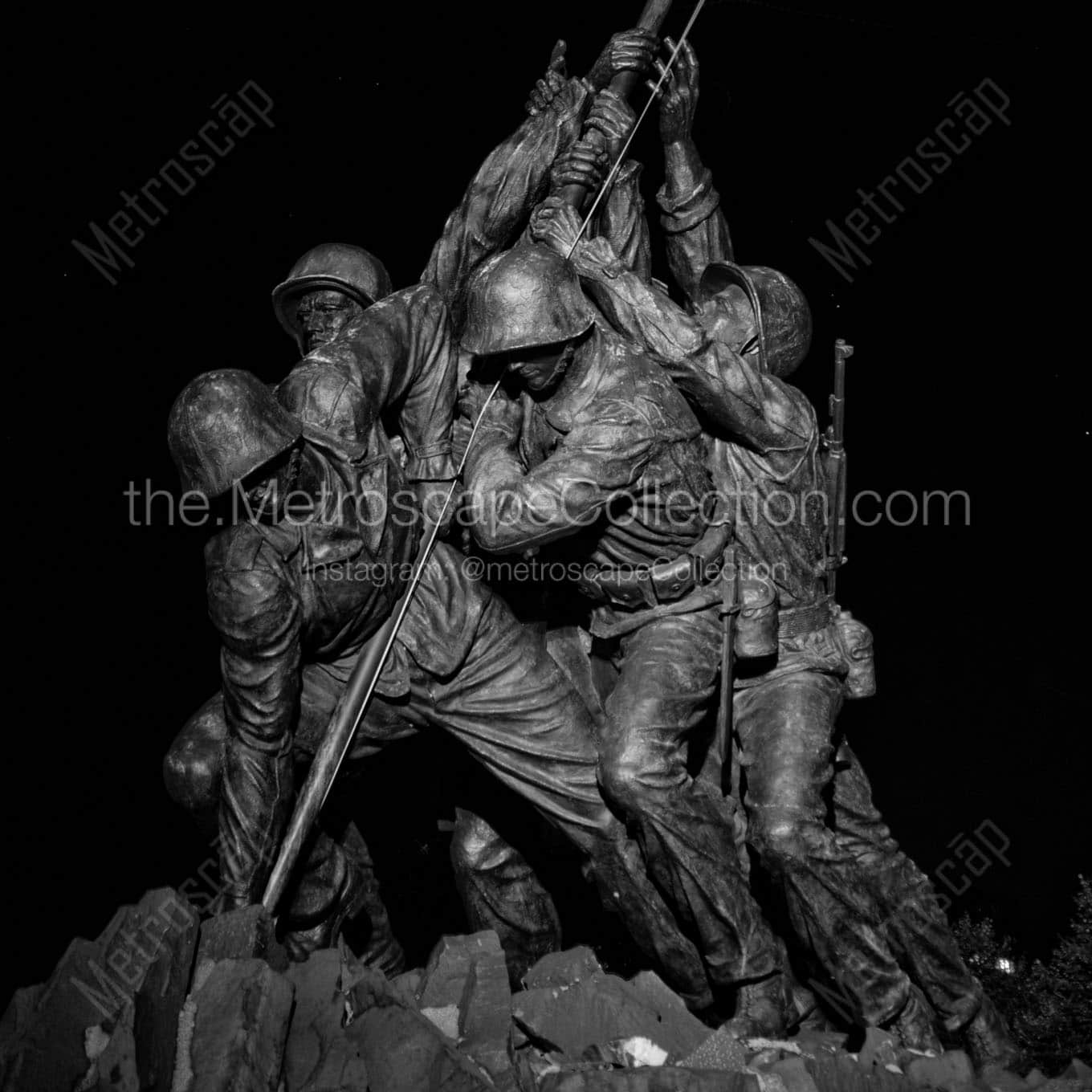 iwo jima statue arlington national cemetary Black & White Wall Art