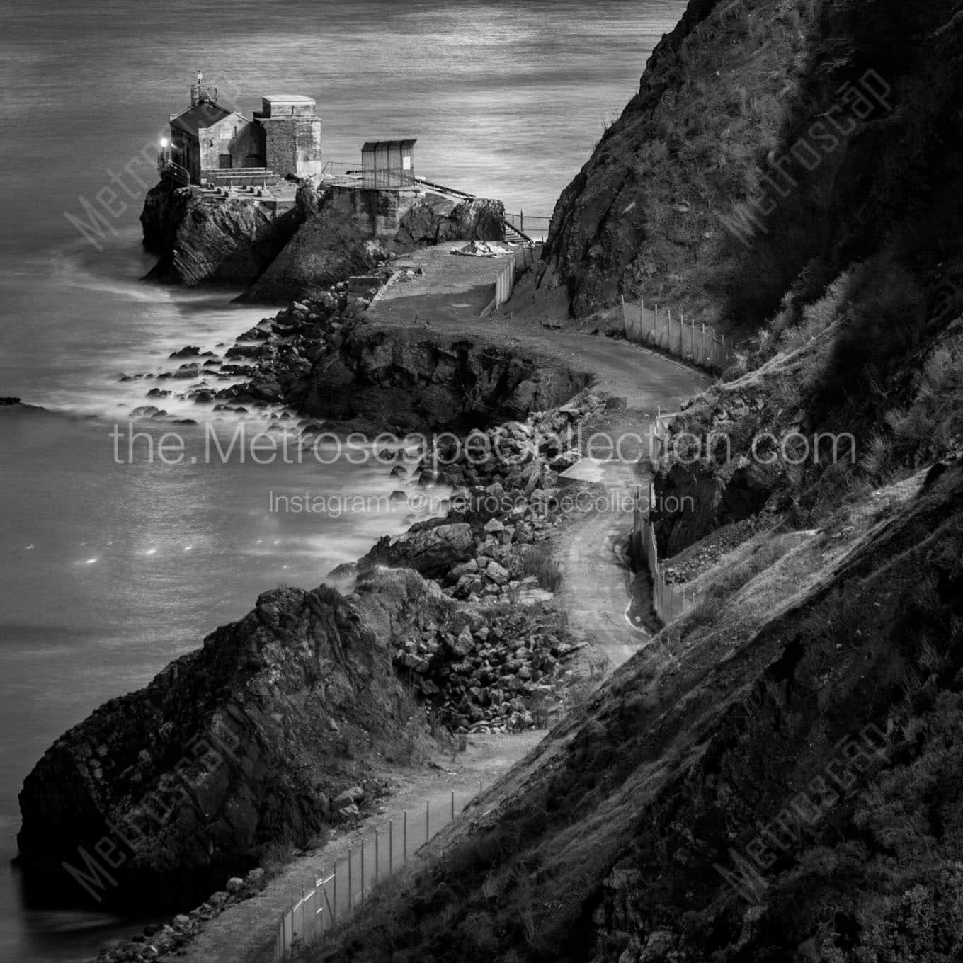 lime point base golden gate bridge Black & White Wall Art