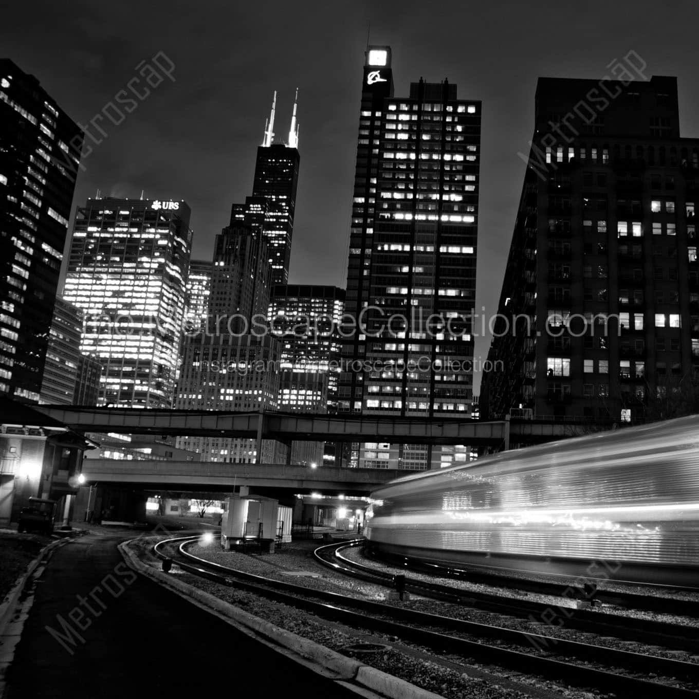 metra train downtown chicago Black & White Wall Art