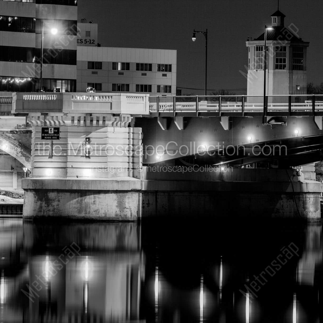 mlk memorial bridge at night Black & White Wall Art