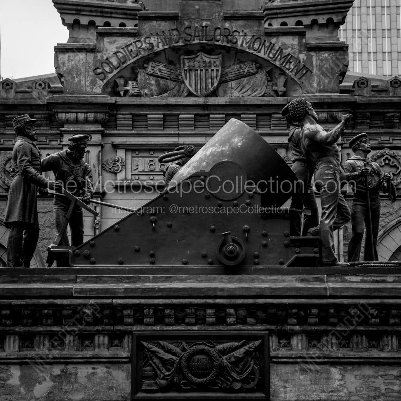 mortar statue soldiers sailors monument Black & White Wall Art