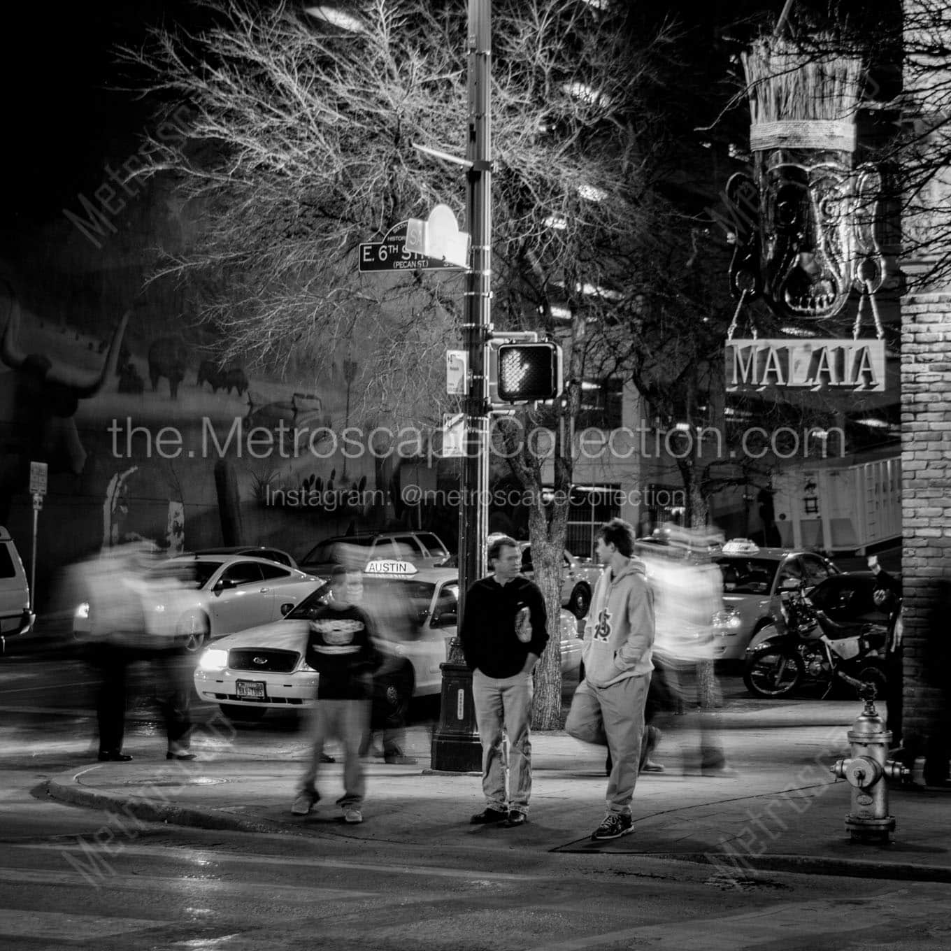 people crossing street at sixth and san jacinto Black & White Wall Art