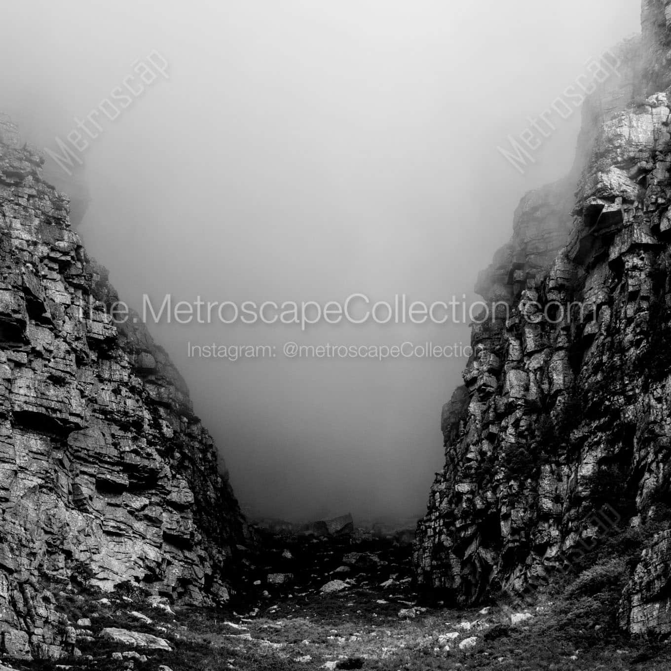 platteklip gorge table mountain trail Black & White Wall Art