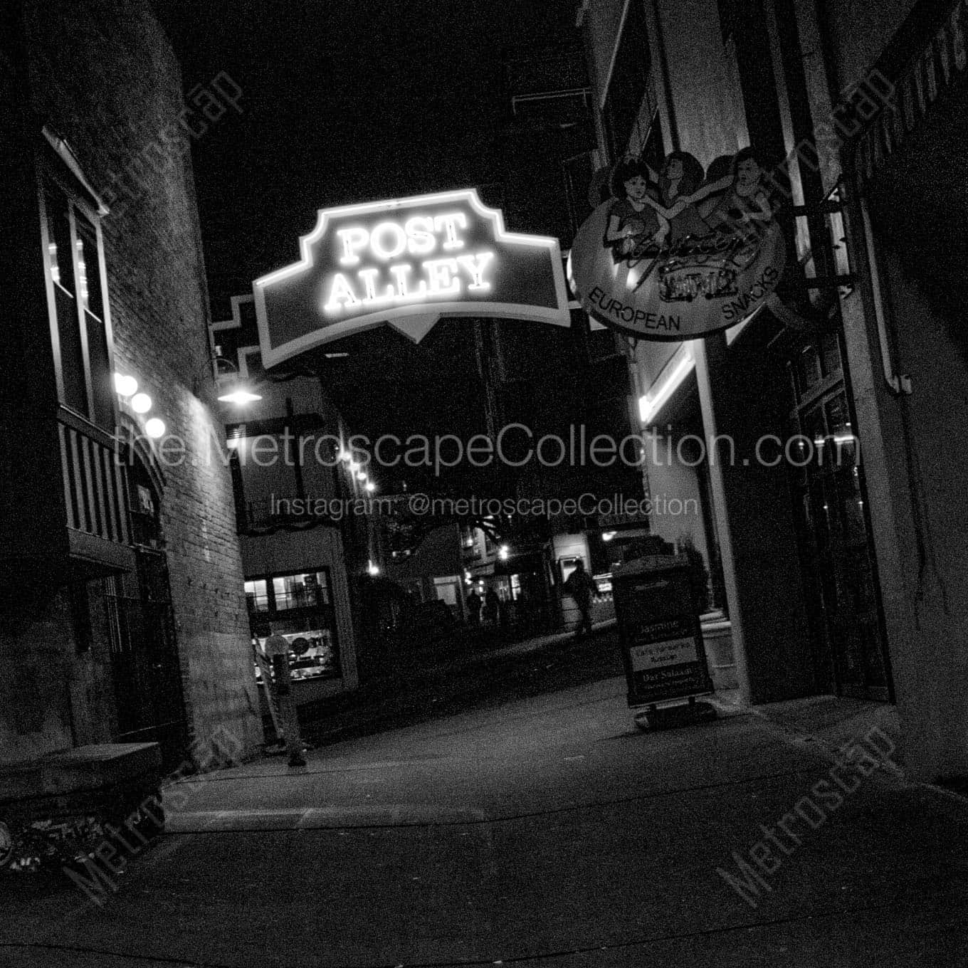 post alley at night Black & White Wall Art