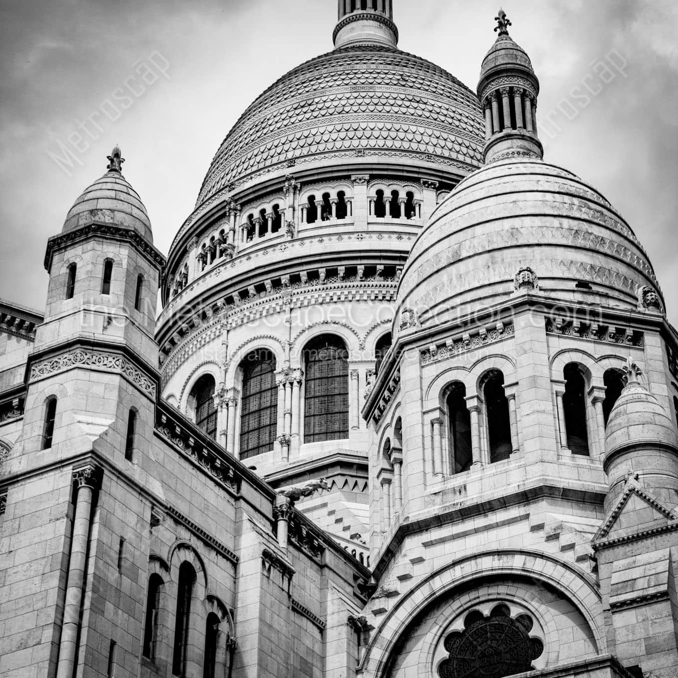 sacre coeur montmartre Black & White Wall Art