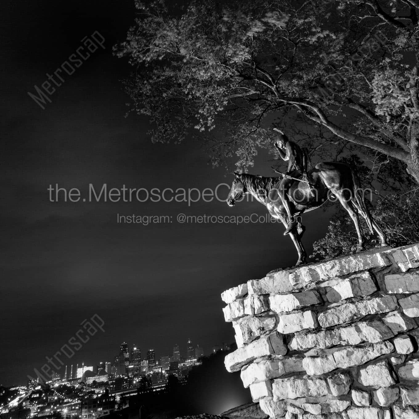sioux scout statue overlooking kc Black & White Wall Art