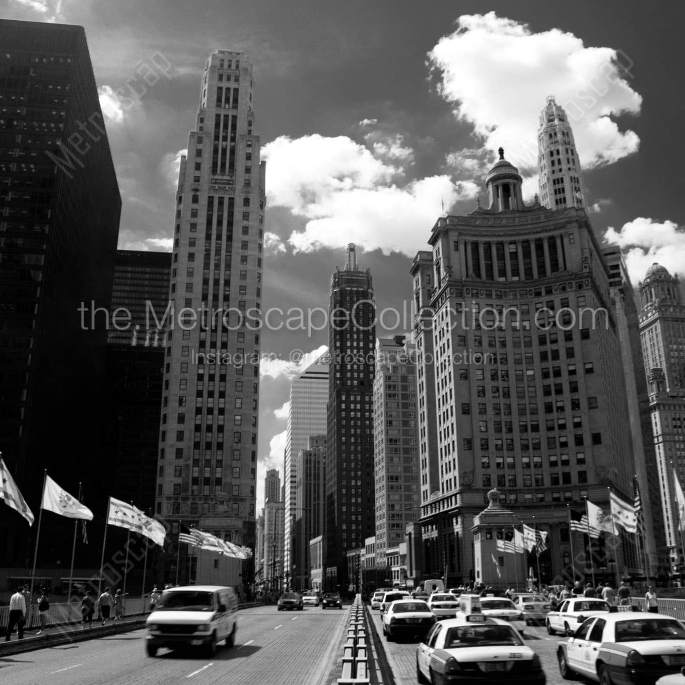 taxi cabs on michigan avenue bridge Black & White Wall Art