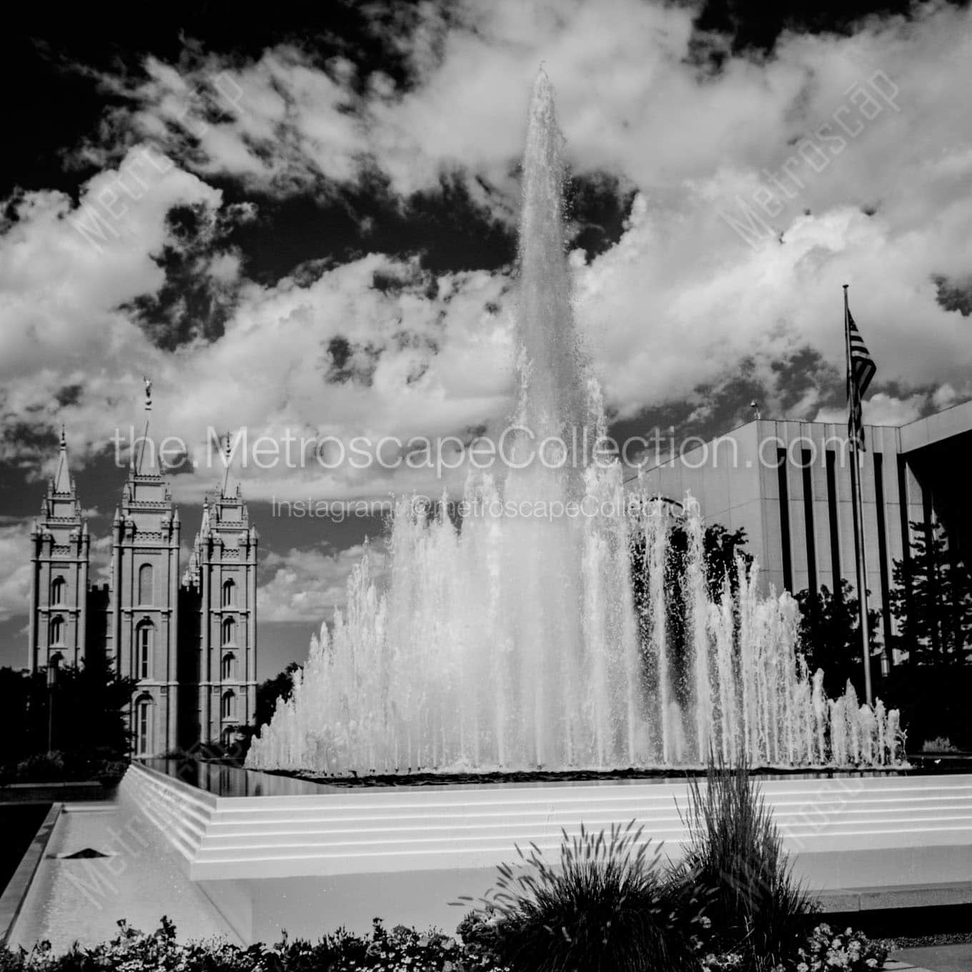 temple square fountain Black & White Wall Art