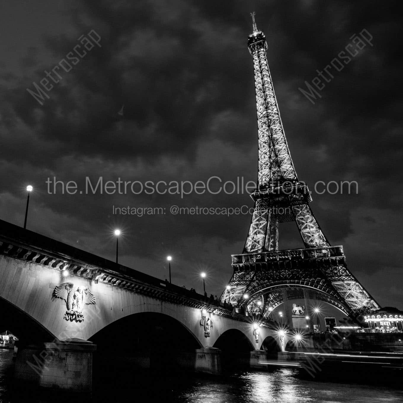 the eiffel tower in paris france Black & White Wall Art