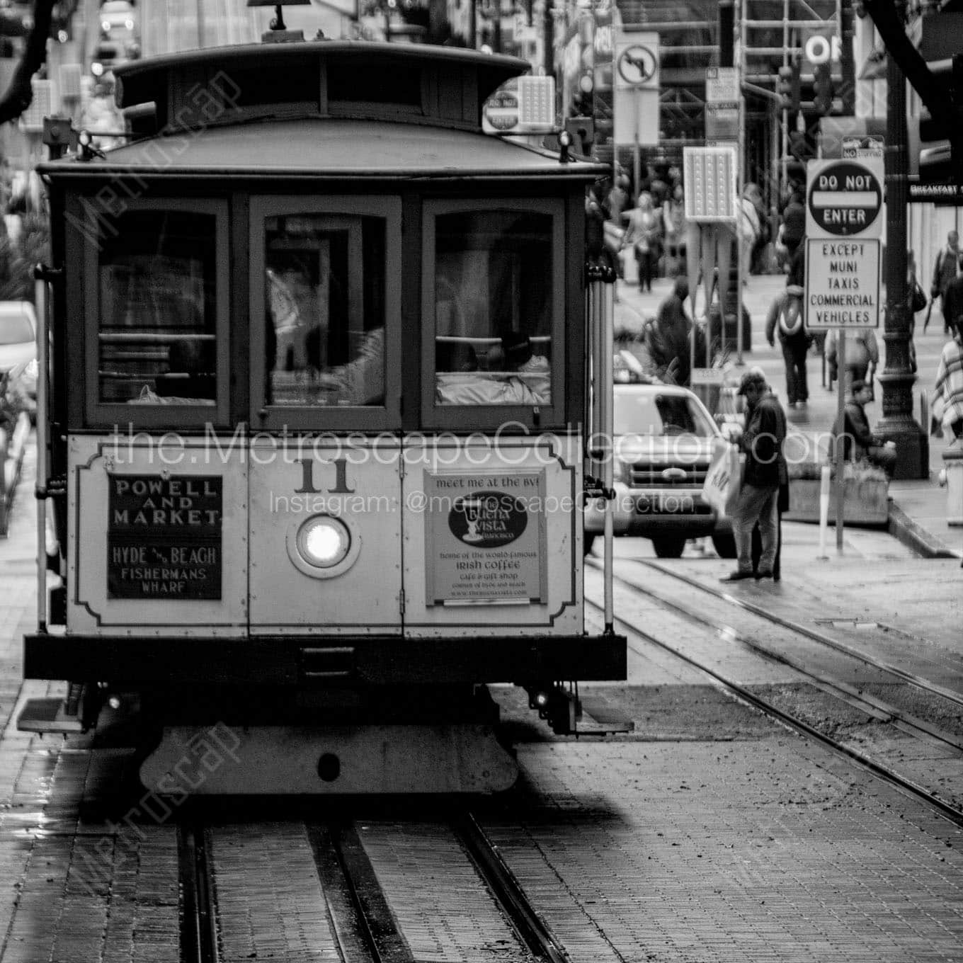 trolly car powell market turnaround Black & White Wall Art