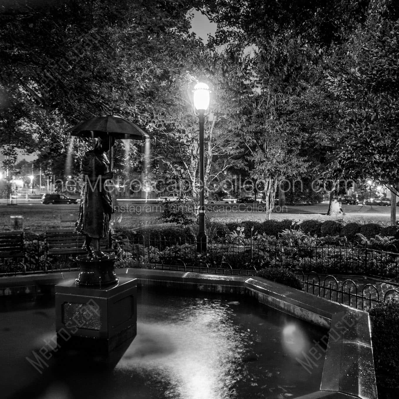 umbrella girl fountain schiller park Black & White Wall Art