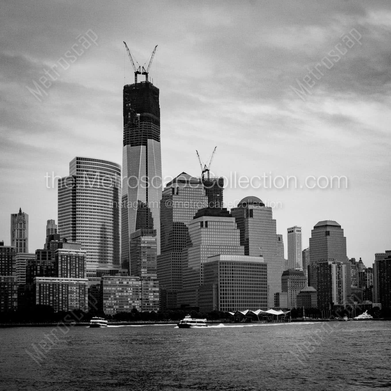 under construction freedom tower Black & White Wall Art