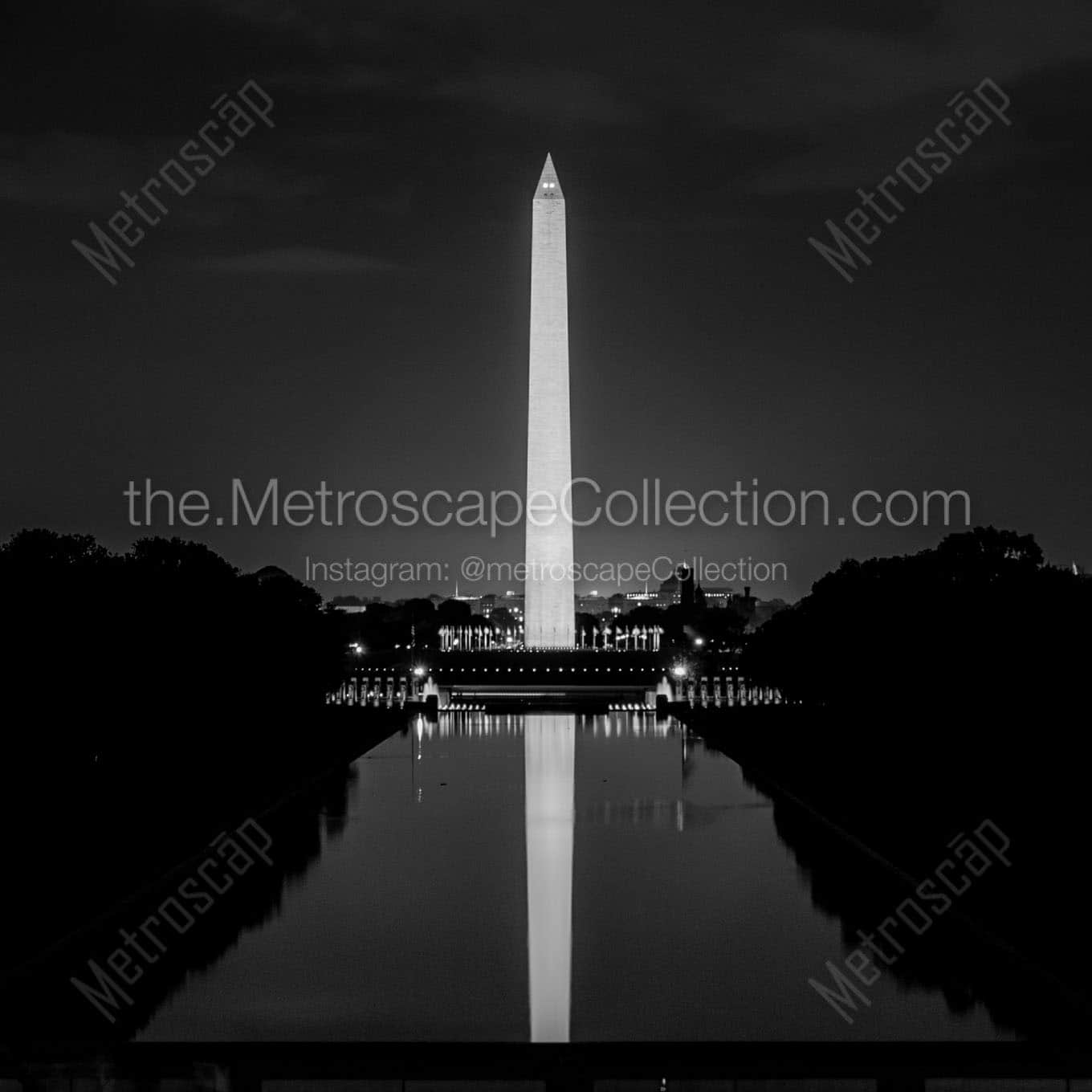 washington monument at night from lincoln memorial Black & White Wall Art