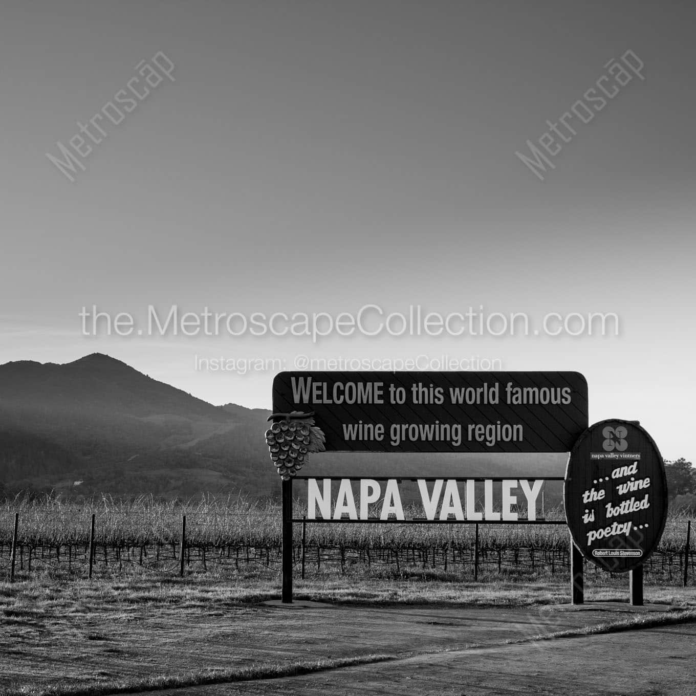 welcome to napa valley sign Black & White Wall Art